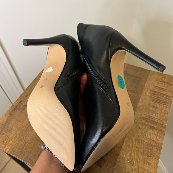 BCBGeneration Black ankle heel boots - Picture 7 of 7